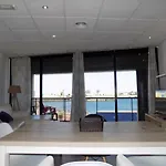 Διαμέρισμα Vivienda Frente Al Mar *